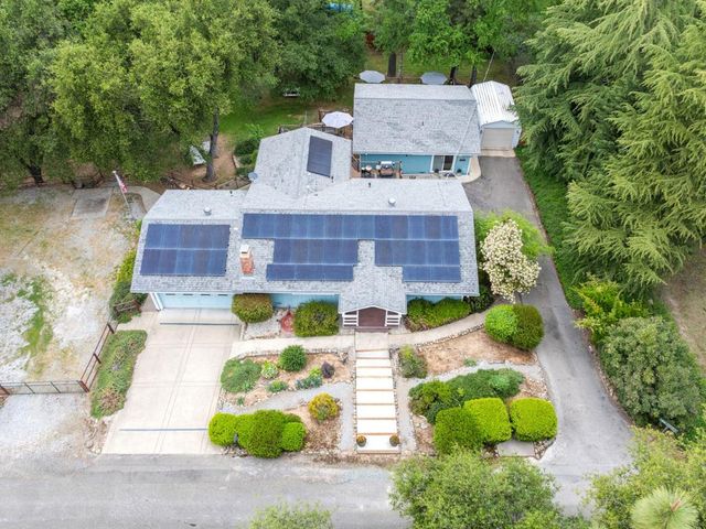 593 Short Rd, Diamond Springs, CA 95619