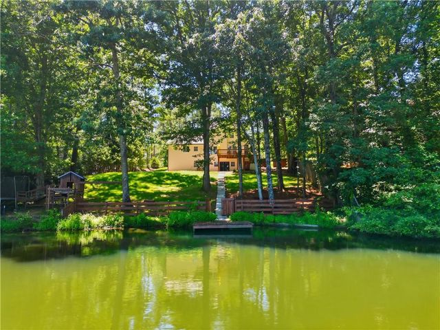 7900 Sweetwater Drive, Douglasville, GA 30135