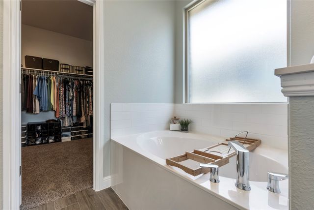 513 Hogan Drive, Denton, TX 76210