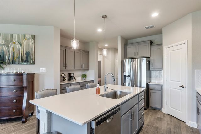 513 Hogan Drive, Denton, TX 76210