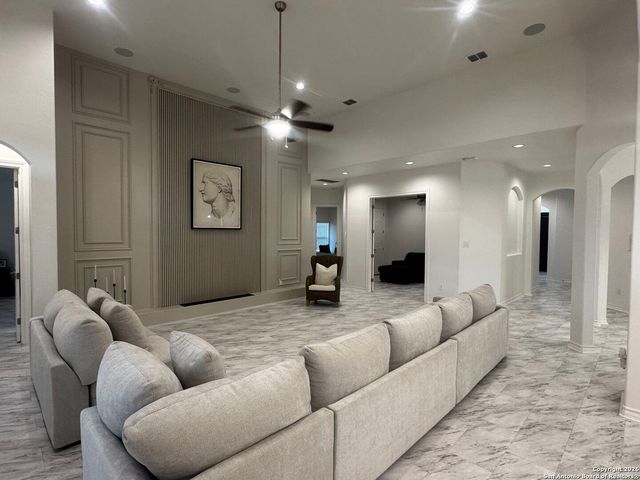 1603 Oak Willow, San Antonio, TX 78245