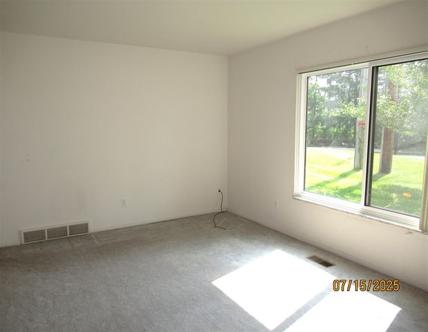 1 Westbury Court, Ann Arbor, MI 48105