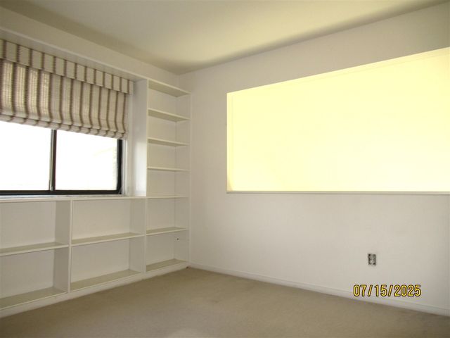 1 Westbury Court, Ann Arbor, MI 48105