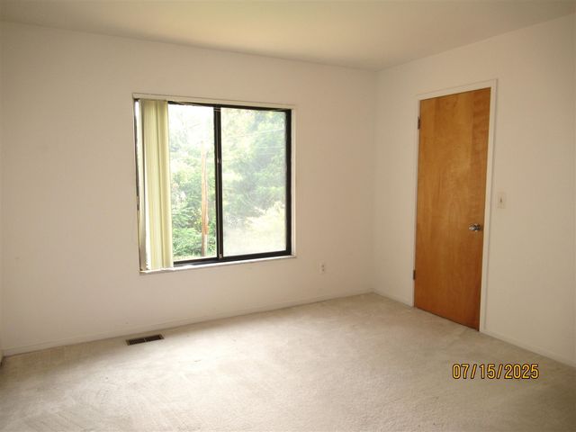 1 Westbury Court, Ann Arbor, MI 48105