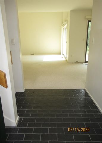 1 Westbury Court, Ann Arbor, MI 48105