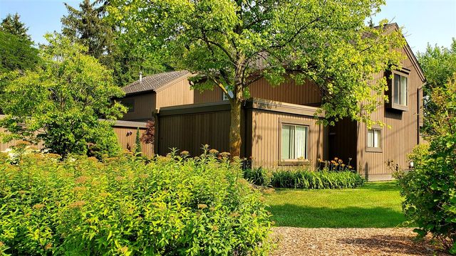 1 Westbury Court, Ann Arbor, MI 48105