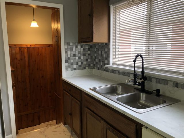 20503 Centralia, Redford, MI 48240