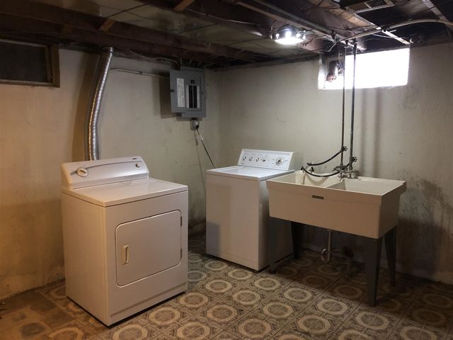 20503 Centralia, Redford, MI 48240