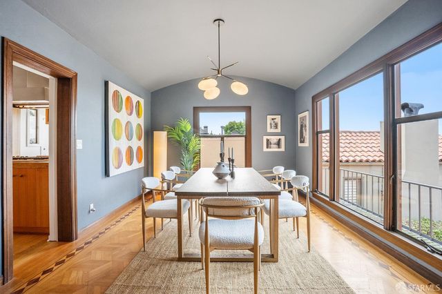 1135 Portola Drive, San Francisco, CA 94127