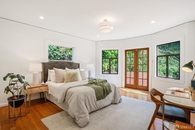 1135 Portola Drive, San Francisco, CA 94127