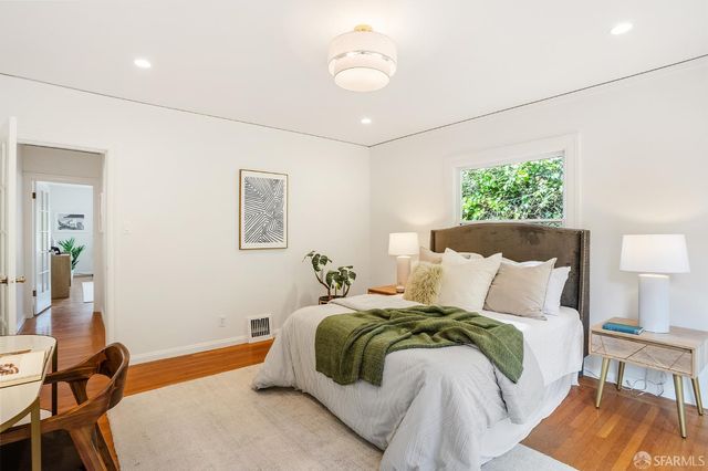 1135 Portola Drive, San Francisco, CA 94127