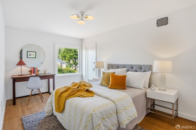1135 Portola Drive, San Francisco, CA 94127
