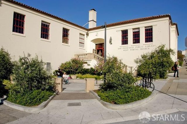 1135 Portola Drive, San Francisco, CA 94127