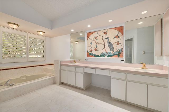 470 HICKORYNUT AVENUE, Oldsmar, FL 34677