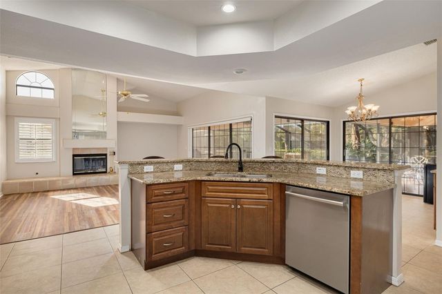 470 HICKORYNUT AVENUE, Oldsmar, FL 34677