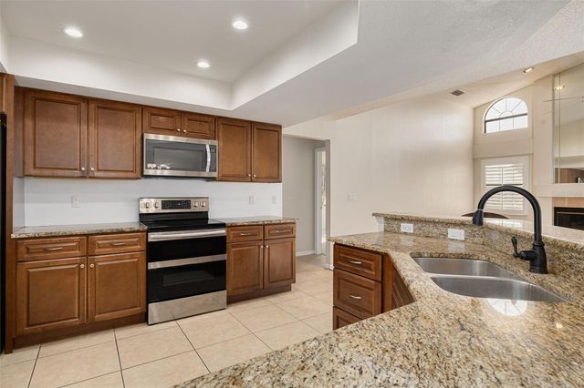 470 HICKORYNUT AVENUE, Oldsmar, FL 34677