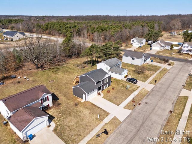 749 Pine Ridge Drive, Belding City, MI 48809