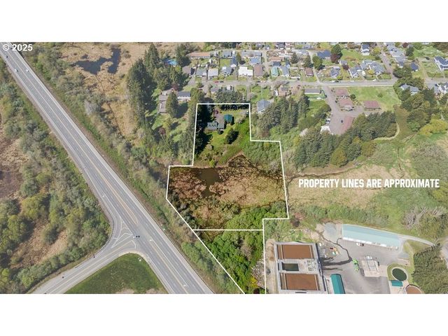 527 W 4TH St, Coquille, OR 97423