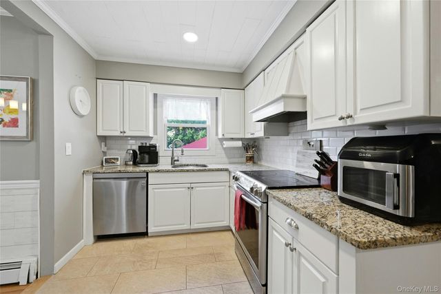 6 Butler Place, Northport, NY 11768