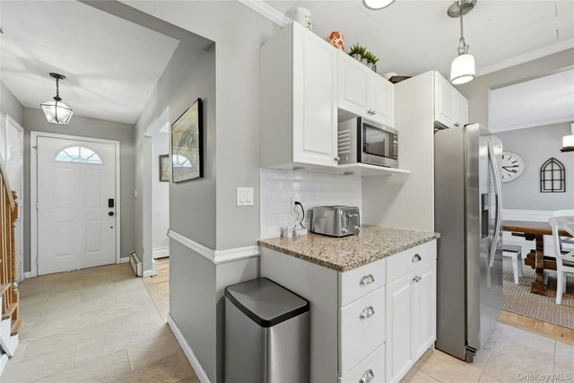 6 Butler Place, Northport, NY 11768