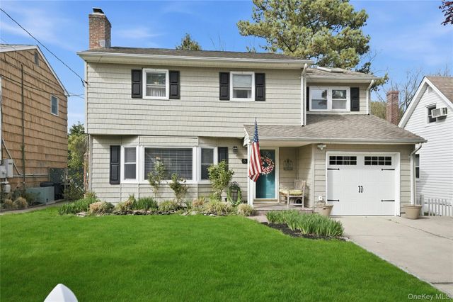 6 Butler Place, Northport, NY 11768