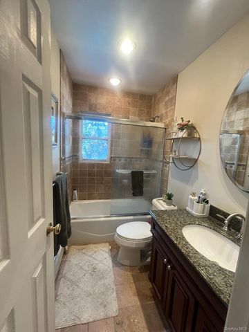 6 Butler Place, Northport, NY 11768