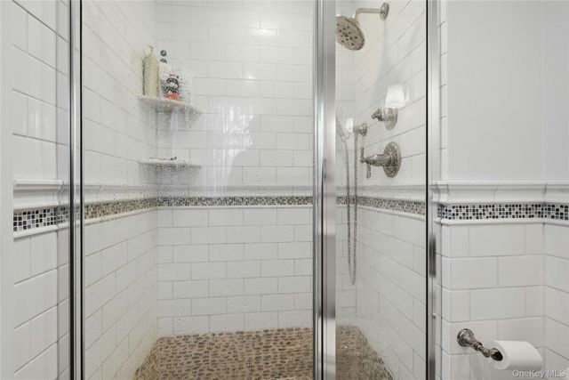 6 Butler Place, Northport, NY 11768