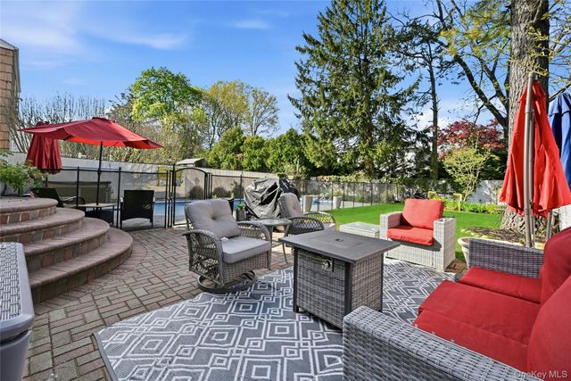 6 Butler Place, Northport, NY 11768