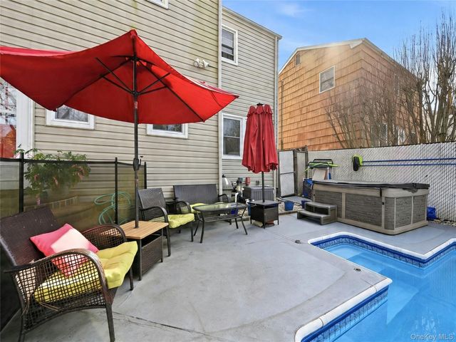 6 Butler Place, Northport, NY 11768