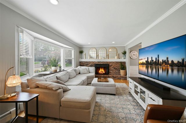 6 Butler Place, Northport, NY 11768