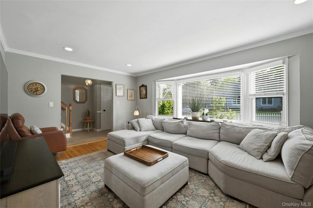 6 Butler Place, Northport, NY 11768