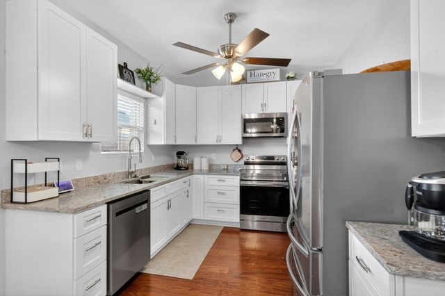 76 Suggs Dr, Lebanon, TN 37087