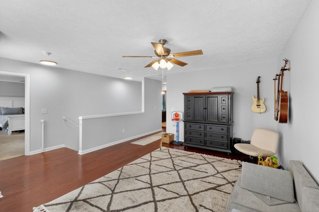 76 Suggs Dr, Lebanon, TN 37087