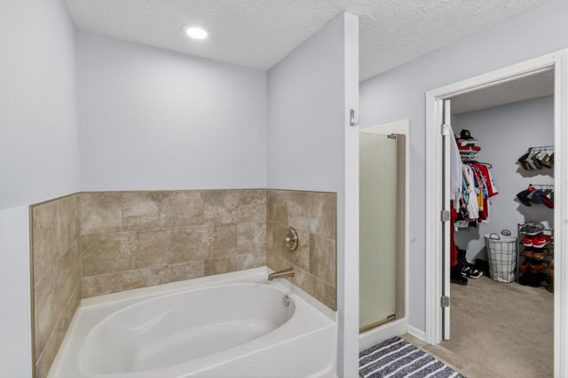 76 Suggs Dr, Lebanon, TN 37087