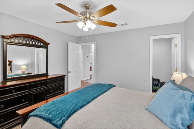 76 Suggs Dr, Lebanon, TN 37087