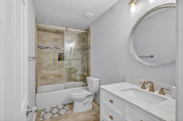 76 Suggs Dr, Lebanon, TN 37087