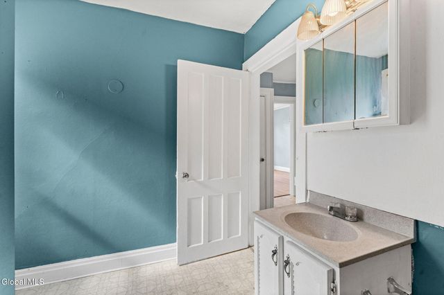 1526 5th Avenue, Watervliet, NY 12189