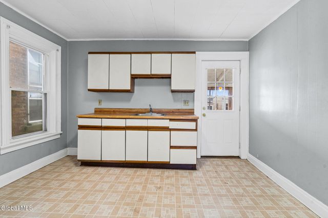 1526 5th Avenue, Watervliet, NY 12189