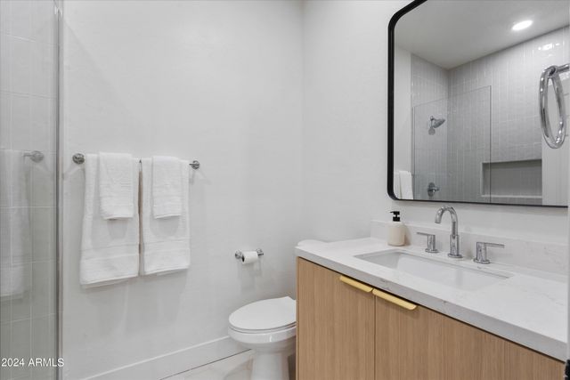 1084 E SUSAN Lane, Tempe, AZ 85288