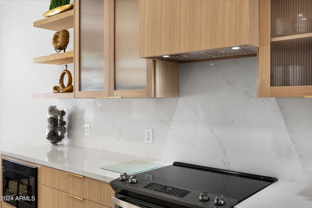 1084 E SUSAN Lane, Tempe, AZ 85288