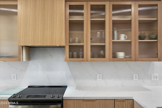 1084 E SUSAN Lane, Tempe, AZ 85288