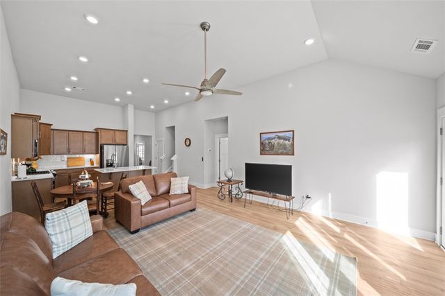 327 Grange Valley Lane, Central, SC 29630