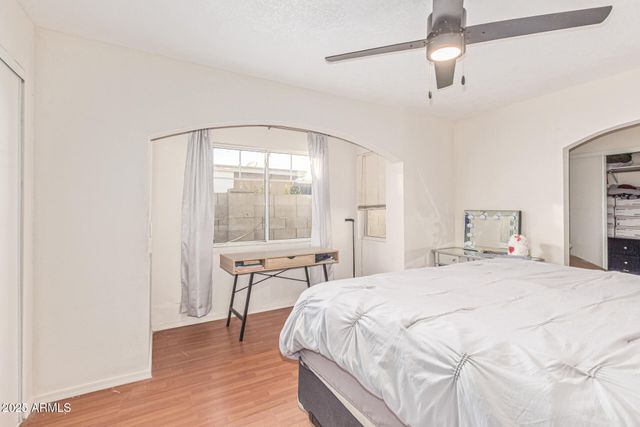 6718 W CATALINA Drive, Phoenix, AZ 85033