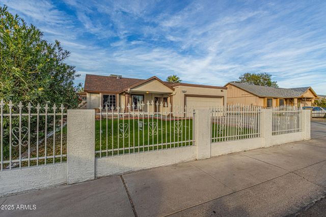 6718 W CATALINA Drive, Phoenix, AZ 85033