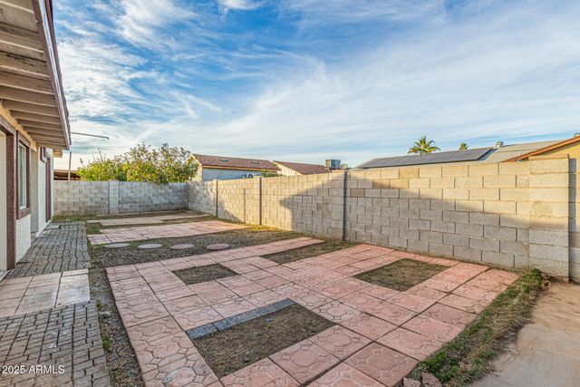 6718 W CATALINA Drive, Phoenix, AZ 85033