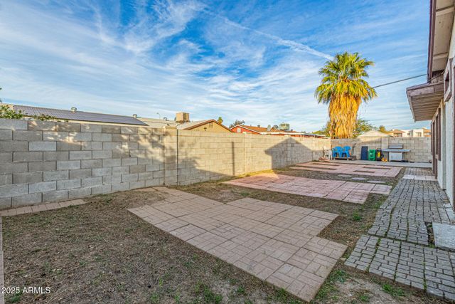 6718 W CATALINA Drive, Phoenix, AZ 85033