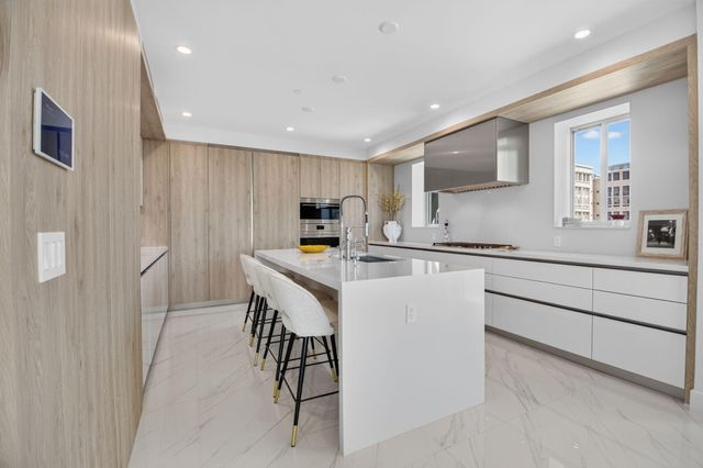 495 E Royal Palm Road 601, Boca Raton, FL 33432