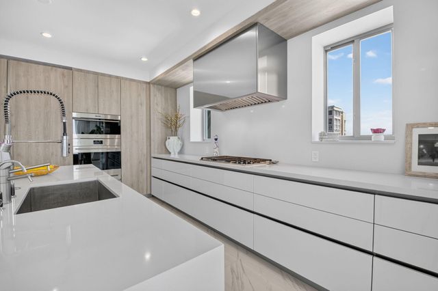 495 E Royal Palm Road 601, Boca Raton, FL 33432