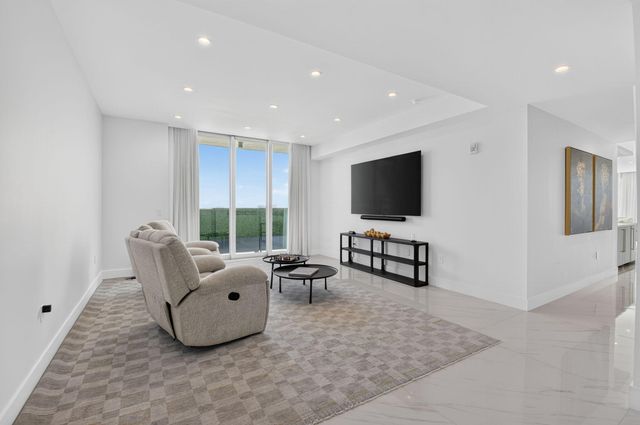 495 E Royal Palm Road 601, Boca Raton, FL 33432