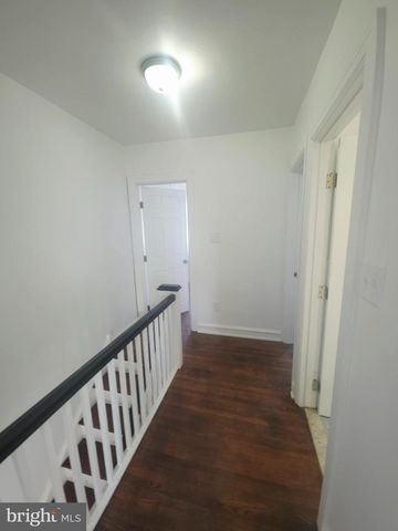 154 N CAROL BLVD, Upper Darby, PA 19082